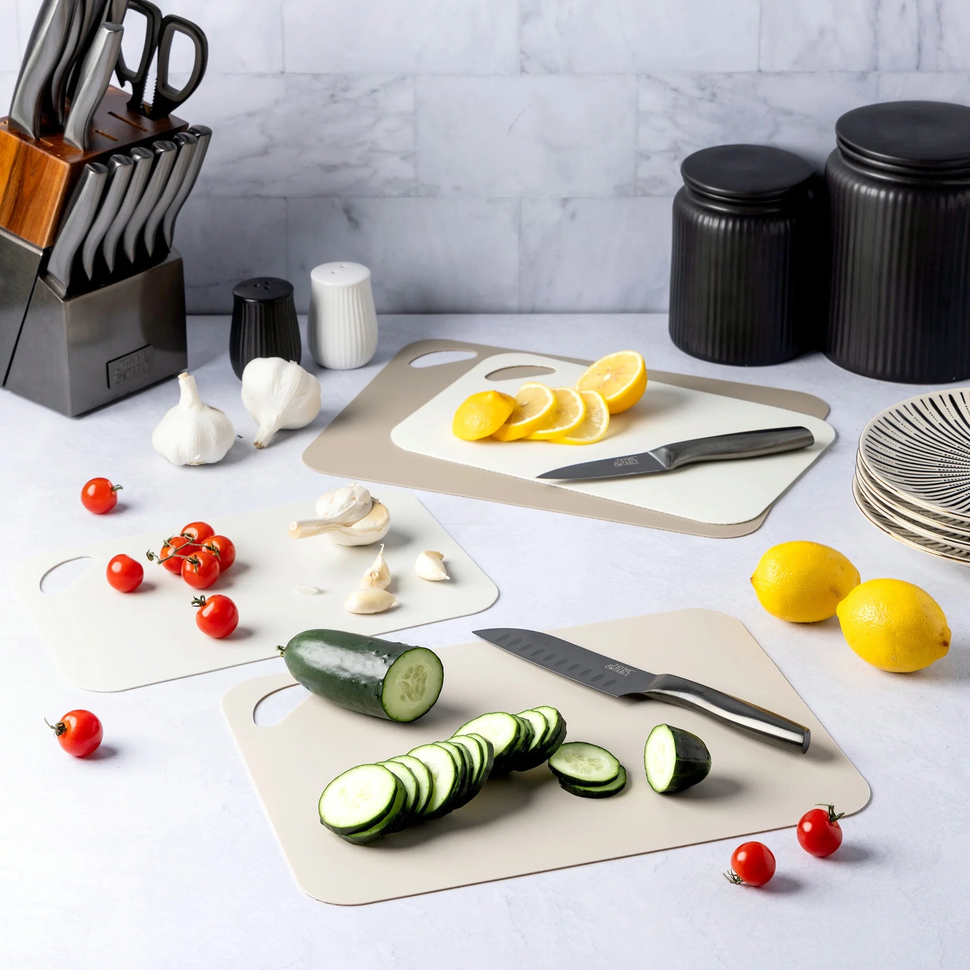 4-Piece Poly Cutting Mats SM 7.5"x11.4", MD 9.8"x13.4" - Cream